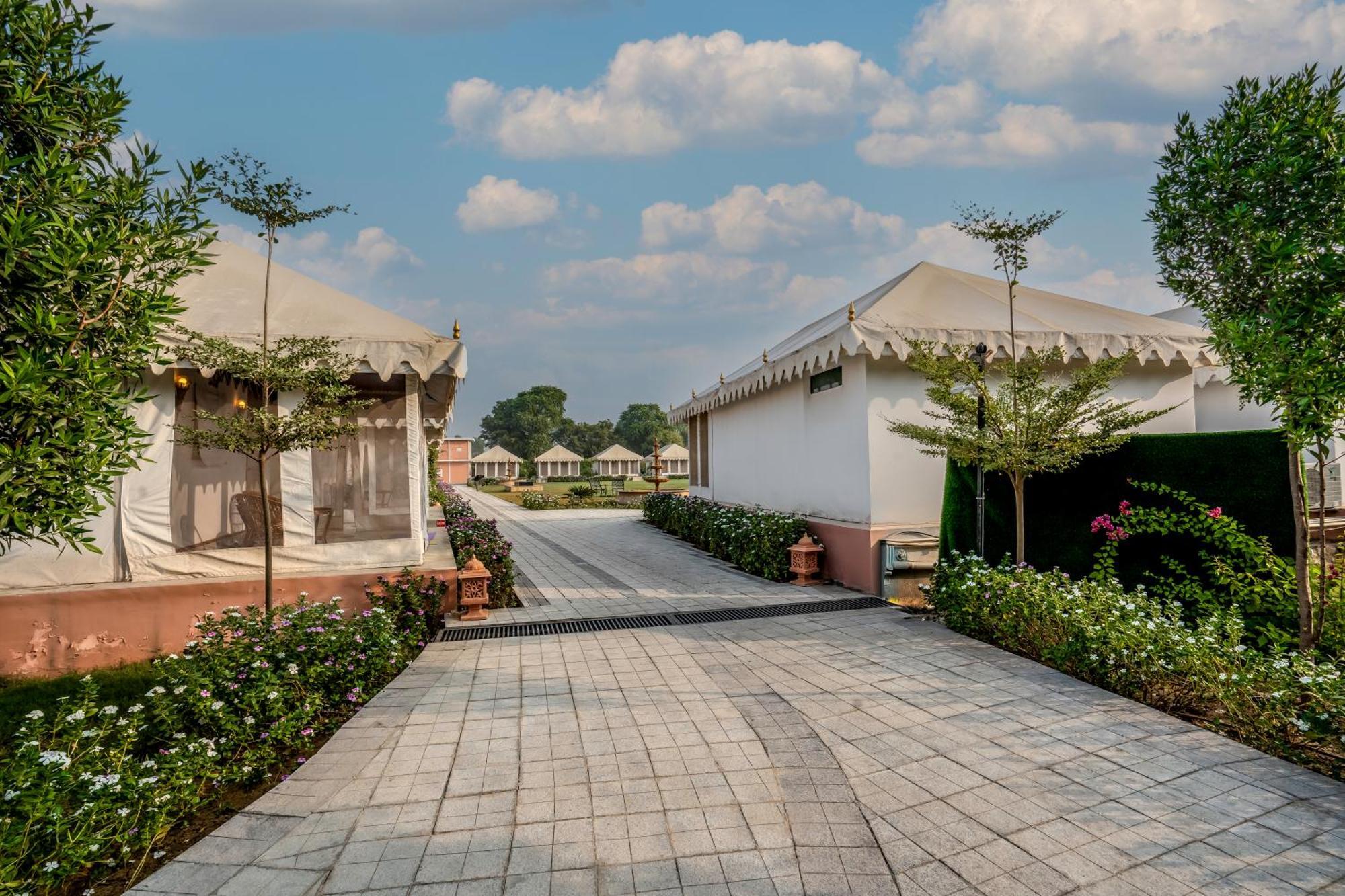 Buena Vista Luxury Garden Spa Resort Jaipur Exteriör bild