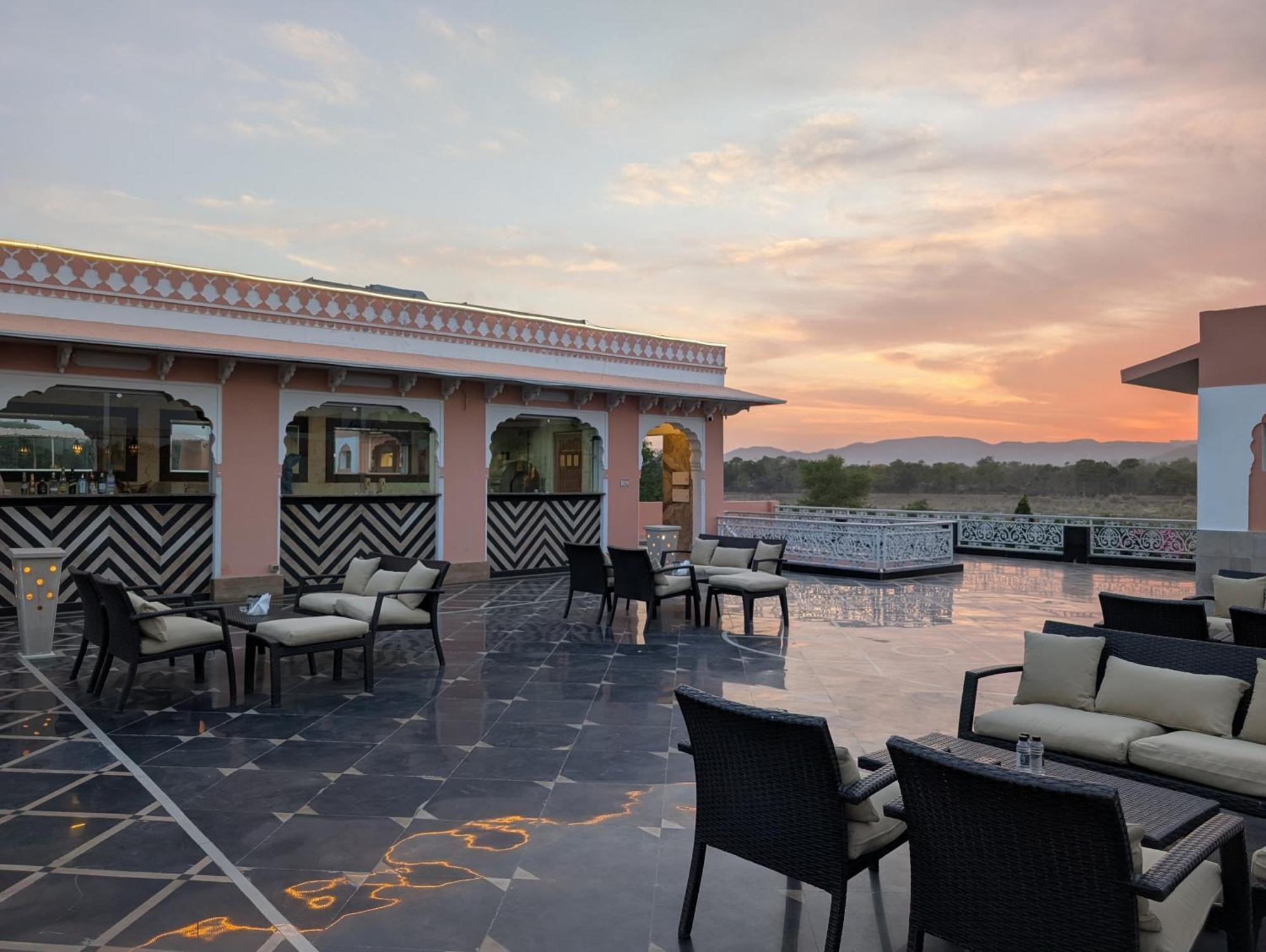 Buena Vista Luxury Garden Spa Resort Jaipur Exteriör bild